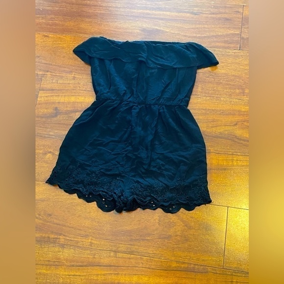 Mossimo Black strapless Romper - Picture 4 of 4